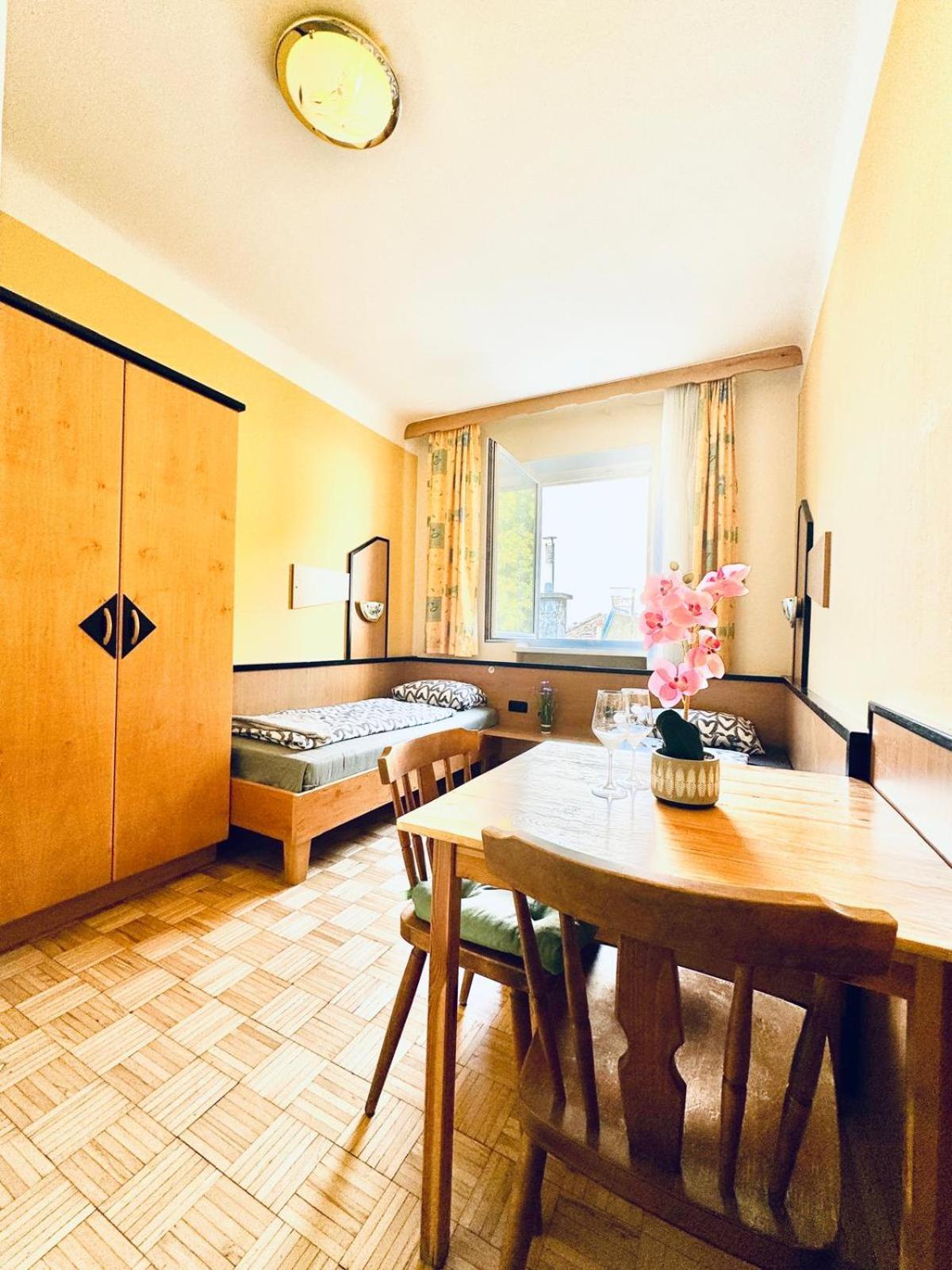 Affordable Central Rooms, 10-Min To Lugner City Wien Ngoại thất bức ảnh