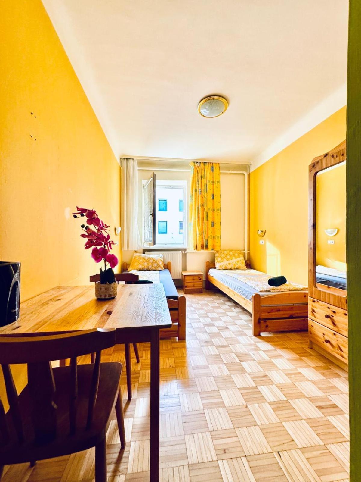 Affordable Central Rooms, 10-Min To Lugner City Wien Ngoại thất bức ảnh